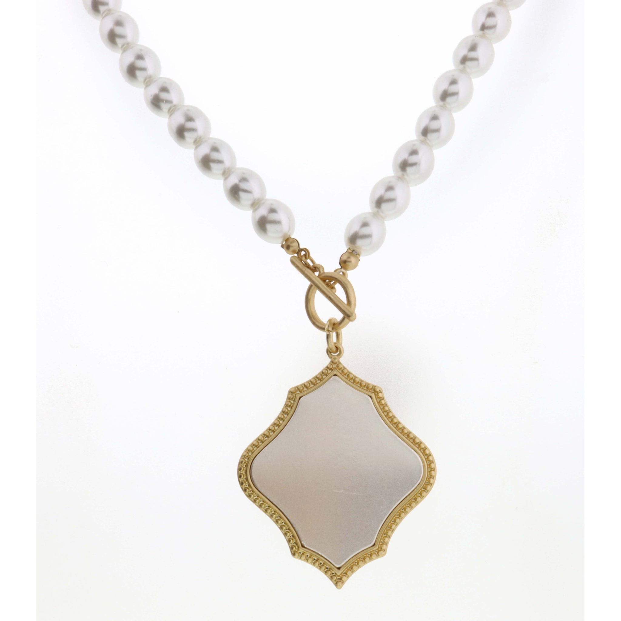 18" Two Tone Shield on Pearl Necklace
