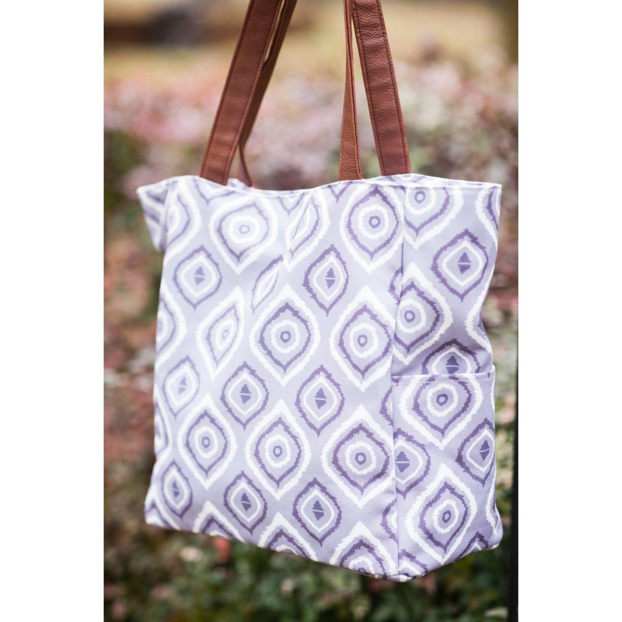 Grey Minds Think Alike Tote Bage